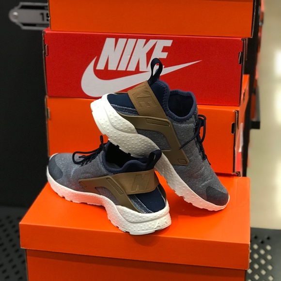 NWT Nike Air Huarache Run Ultra Midnight Navy WMNS - Picture 6 of 7